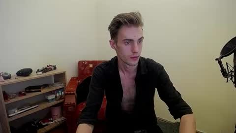Hologram Guy online show from August 2, 2026, 9:19 am
