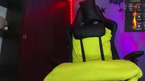 Snapshot of justinsc chatting on November 10, 2025, 11:15 pm Justinsc online show from November 10, 2025, 11:15 pm