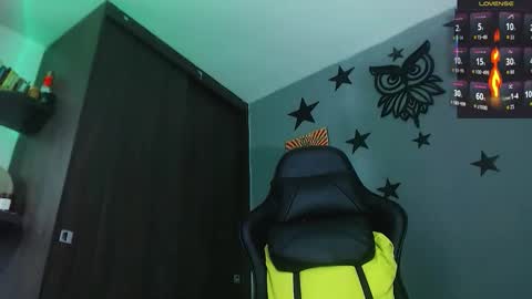 Snapshot of justinsc chatting on November 18, 2025, 10:03 pm Justinsc online show from November 18, 2025, 10:03 pm