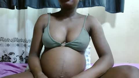 Snapshot of justlhot chatting on February 12, 2025, 10:35 am Justlhot online show from February 12, 2025, 10:35 am