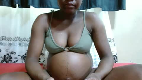 Snapshot of justlhot chatting on February 19, 2025, 6:55 am Justlhot online show from February 19, 2025, 6:55 am