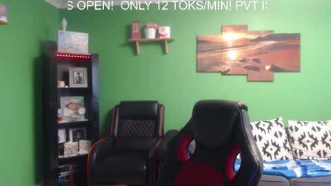 Justme online show from December 25, 2024, 3:49 pm