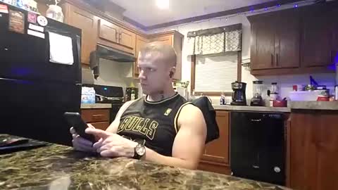 Snapshot of justus0624 chatting on October 9, 2025, 3:04 am justus0624 online show from October 9, 2025, 3:04 am
