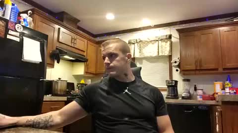 Snapshot of justus0624 chatting on October 28, 2025, 3:21 am justus0624 online show from October 28, 2025, 3:21 am