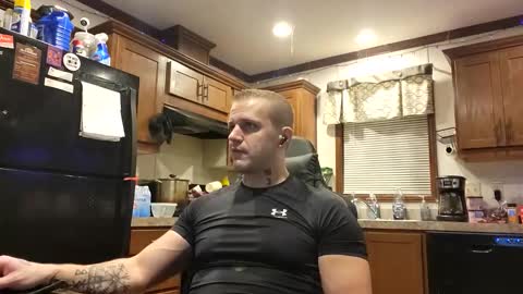 Snapshot of justus0624 chatting on November 18, 2025, 3:23 am justus0624 online show from November 18, 2025, 3:23 am