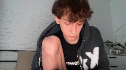 Snapshot of jw0nder chatting on March 20, 2026, 2:33 pm JW online show from March 20, 2026, 2:33 pm