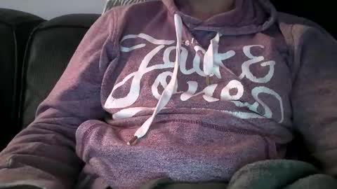 Snapshot of jwdick21 chatting on October 9, 2025, 5:22 pm jwdick21 online show from October 9, 2025, 5:22 pm