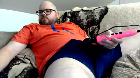 Snapshot of jwineness chatting on June 28, 2026, 8:37 pm MidsizeBiGuy online show from June 28, 2026, 8:37 pm