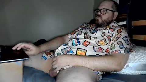 Snapshot of jwineness chatting on July 17, 2026, 8:10 am MidsizeBiGuy online show from July 17, 2026, 8:10 am
