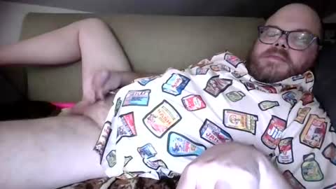 Snapshot of jwineness chatting on August 4, 2026, 6:16 am MidsizeBiGuy online show from August 4, 2026, 6:16 am