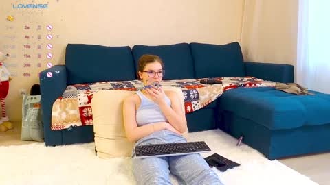 Snapshot of k1tty_cute chatting on December 10, 2024, 5:39 am KITTY AND NICK Broadcast start time 10 am and 10 pm Moscow time online show from December 10, 2024, 5:39 am