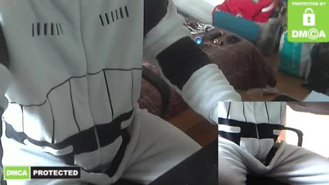 Snapshot of k1ze chatting on February 9, 2026, 12:42 pm Tonio online show from February 9, 2026, 12:42 pm