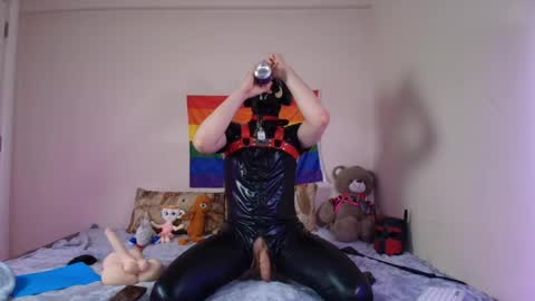 Snapshot of k9_goodboy chatting on April 16, 2026, 9:39 pm Alex online show from April 16, 2026, 9:39 pm