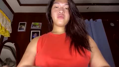 KYANA online show from November 30, 2025, 4:22 pm