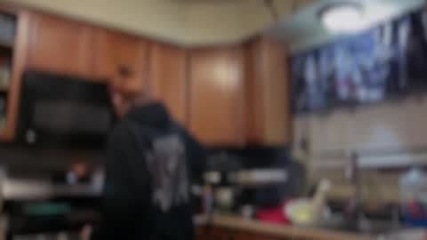 Kac online show from November 19, 2025, 2:22 am