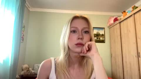 Snapshot of kacicasal chatting on June 10, 2026, 12:15 pm Mia 1st day here online show from June 10, 2026, 12:15 pm