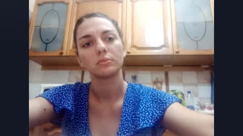 Snapshot of kacilangowski chatting on September 18, 2025, 2:41 pm Nika online show from September 18, 2025, 2:41 pm