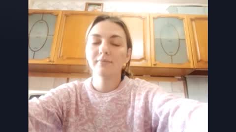 Snapshot of kacilangowski chatting on October 5, 2025, 8:12 am Nika online show from October 5, 2025, 8:12 am