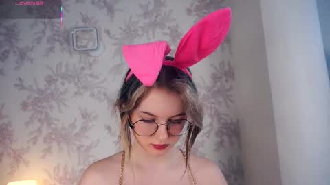 Tate online show from October 27, 2025, 6:06 am