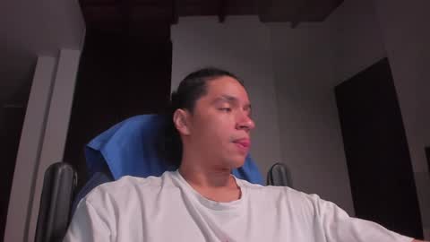 kai_herectix online show from December 11, 2024, 3:02 am