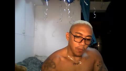 Snapshot of kail_1111 chatting on December 15, 2025, 3:00 am kail_1111 online show from December 15, 2025, 3:00 am