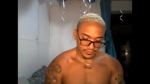 Snapshot of kail_1111 chatting on December 18, 2025, 7:36 am kail_1111 online show from December 18, 2025, 7:36 am