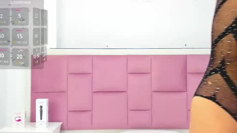 kelly online show from November 10, 2025, 11:09 am