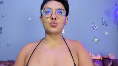 kaira_mosse_ online show from October 26, 2025, 12:33 pm