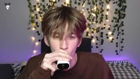 slutkai online show from November 11, 2025, 11:27 pm