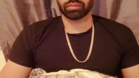 Vicky online show from November 23, 2025, 2:06 pm