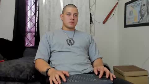 Snapshot of kaledd_musclee chatting on December 7, 2024, 2:46 pm Kaledd musclees room Master online show from December 7, 2024, 2:46 pm