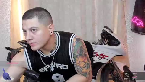 Snapshot of kaledd_musclee chatting on December 20, 2024, 1:22 pm Kaledd musclees room Master online show from December 20, 2024, 1:22 pm
