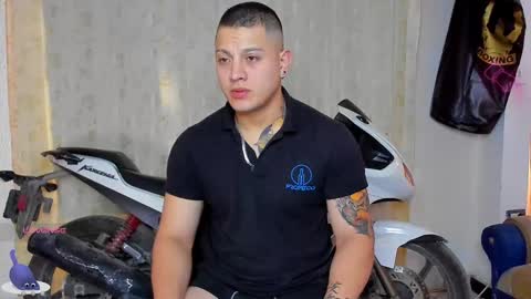Snapshot of kaledd_musclee chatting on December 24, 2024, 12:11 pm Kaledd musclees room Master online show from December 24, 2024, 12:11 pm