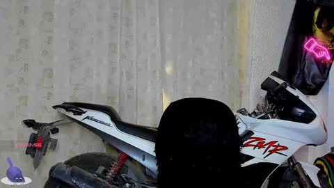 Snapshot of kaledd_musclee chatting on December 28, 2024, 1:17 pm Kaledd musclees room Master online show from December 28, 2024, 1:17 pm