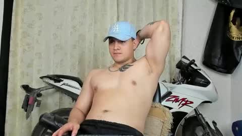 Snapshot of kaledd_musclee chatting on January 10, 2025, 10:25 pm Kaledd musclees room Master online show from January 10, 2025, 10:25 pm
