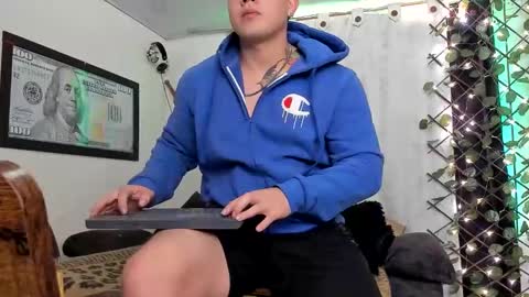 Snapshot of kaledd_musclee chatting on February 1, 2025, 11:43 am Kaledd musclees room Master online show from February 1, 2025, 11:43 am