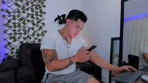 Snapshot of kaledd_musclee chatting on September 17, 2025, 11:45 am Kaledd musclees room Master online show from September 17, 2025, 11:45 am