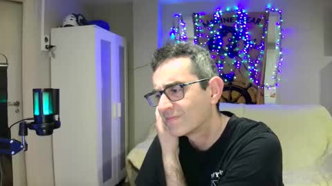 Snapshot of kalem48 chatting on February 5, 2025, 11:17 pm MusicMen49 online show from February 5, 2025, 11:17 pm