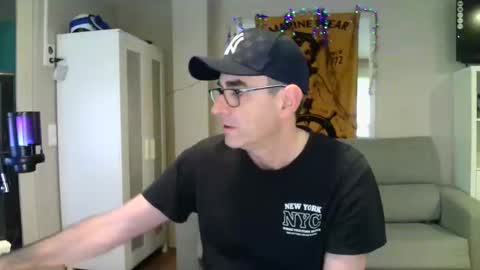 Snapshot of kalem48 chatting on February 16, 2025, 10:32 am MusicMen49 online show from February 16, 2025, 10:32 am