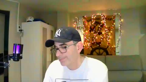 Snapshot of kalem48 chatting on February 16, 2025, 10:32 pm MusicMen49 online show from February 16, 2025, 10:32 pm