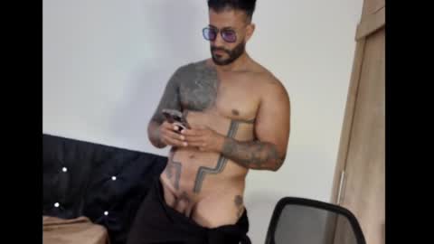 Snapshot of kaleth_price chatting on February 28, 2025, 8:39 pm Kaleth Price online show from February 28, 2025, 8:39 pm