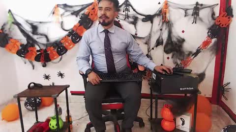 Kaleth online show from October 25, 2025, 9:42 pm