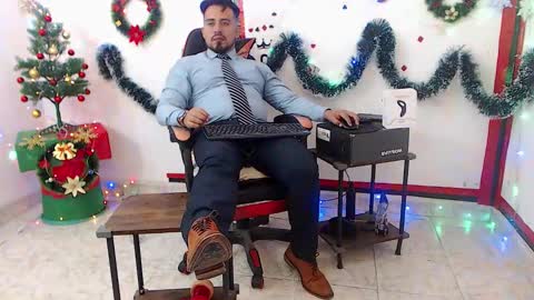 Kaleth online show from November 26, 2025, 1:45 pm