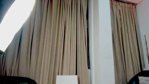 Snapshot of kalimonroee chatting on February 8, 2025, 12:17 pm KaliMonroe online show from February 8, 2025, 12:17 pm