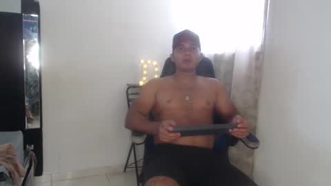 Snapshot of kalvinhot77 chatting on September 30, 2025, 7:52 pm kalvinhot77 online show from September 30, 2025, 7:52 pm