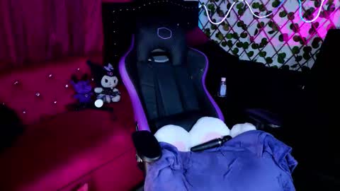 Snapshot of kalypzo_ chatting on November 28, 2025, 9:39 pm Kalypzo online show from November 28, 2025, 9:39 pm