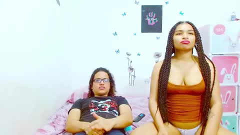 Dante and Carolina independient model online show from January 5, 2025, 12:09 am