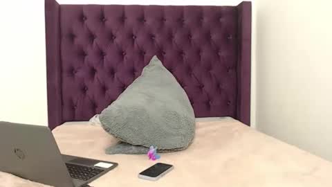 KamiYOscar online show from February 18, 2026, 1:45 am