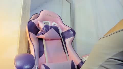    online show from January 8, 2025, 12:37 pm