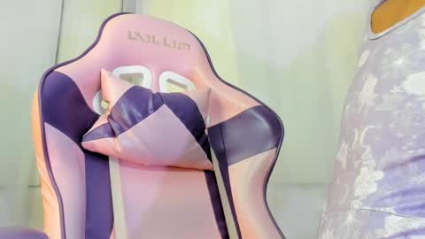    online show from February 3, 2025, 12:03 pm